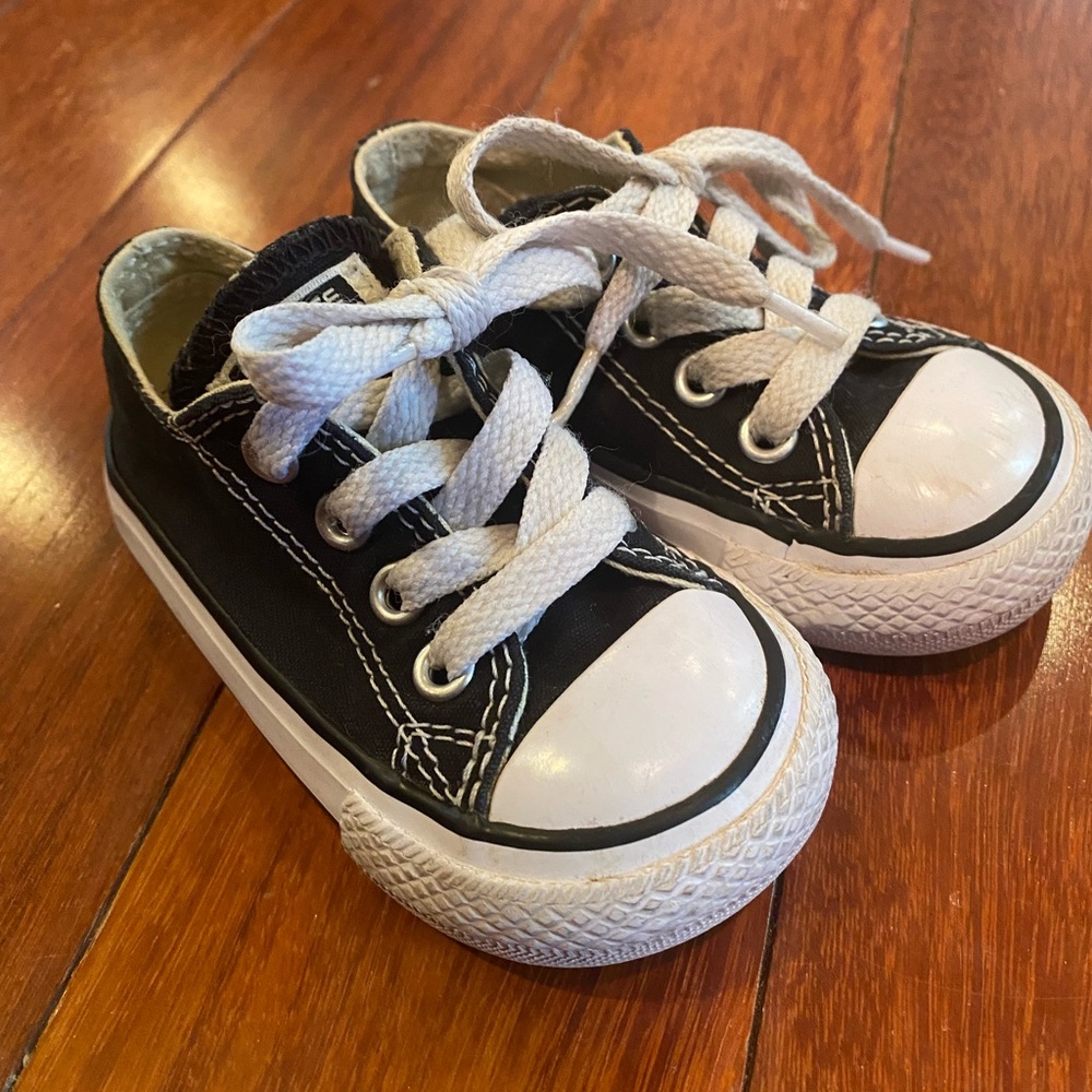 Converse baby size 4
